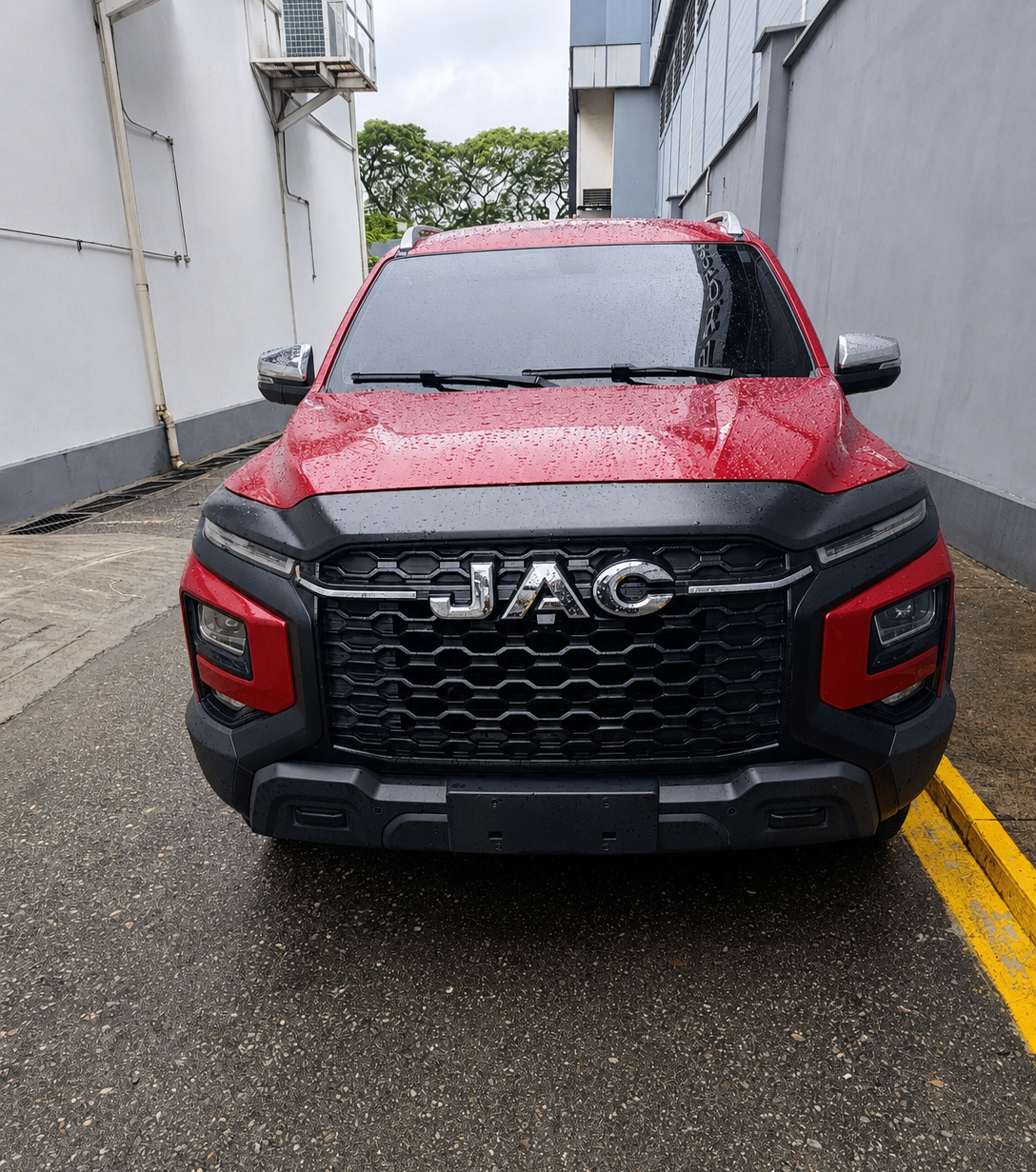 De frente: la nueva pickup JAC